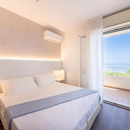 Corfu 3*
